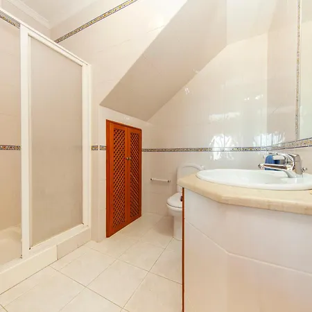 Villa Sunset - Com Piscina Aquecível E Jardim Em